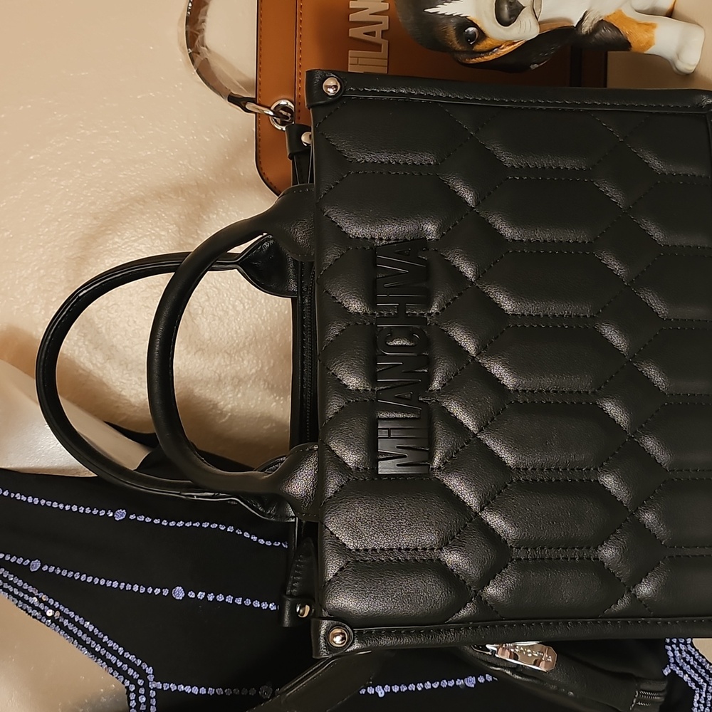 Milan Chiva black small tote bag w/crossbody strap & mini coin purse